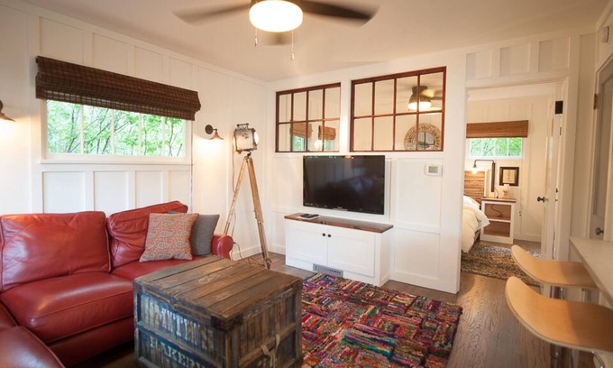 Downtown Bozeman Cottage | High End Cottage in Downtown Bozeman- 30 days +bookings