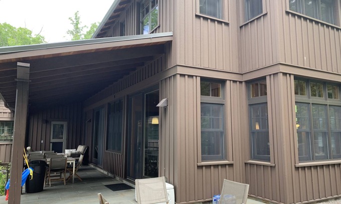 Skaneateles House | High End Hideaway
