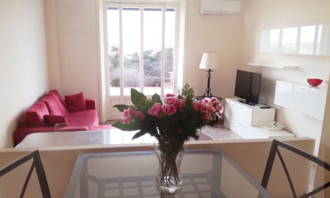 Nomentano Apartment | High floor, comfortable, panoramic 5-10 minutes from the Colosseum
