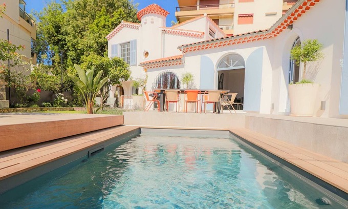 Antibes City Centre Villa | High standard Provençal villa