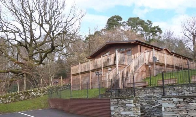 Troutbeck Bridge Cottage | HIGH VIEW LODGE, family friendly, with pool in White Cross Bay