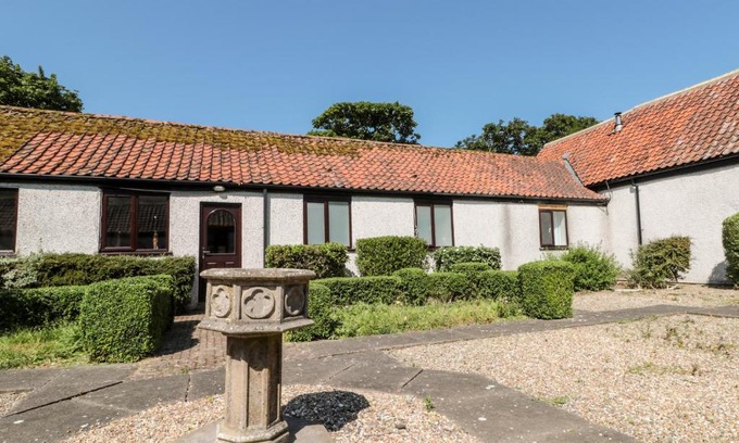 Flamborough House | Highcliffe Cottage