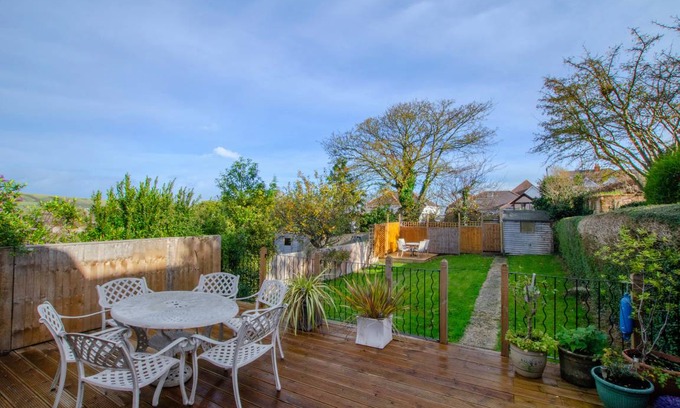 Swanage Cottage | Hill Crest