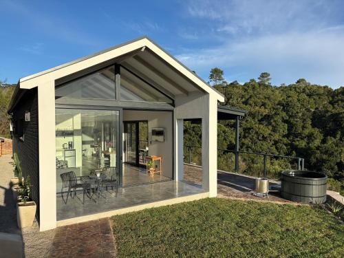 Keurboomstrand Villa | Hillandale Huddle - modern forest cabin near Plett