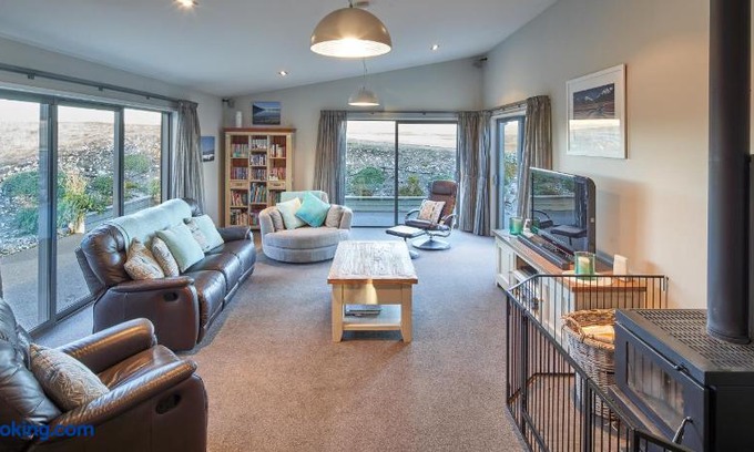 Lake Tekapo House | Hillcrest Lodge A
