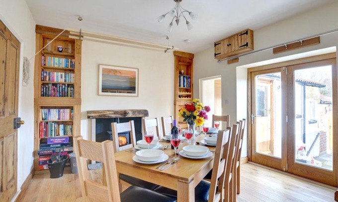 Glaisdale House | Hillrise - Four Bedroom House, Sleeps 7