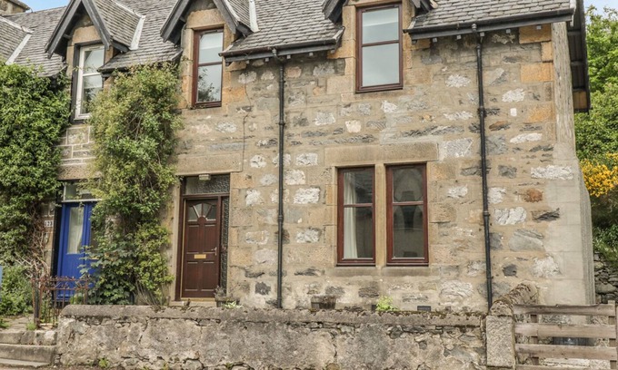 Kingussie Cottage | HILLSIDE EAST, family friendly in Kingussie