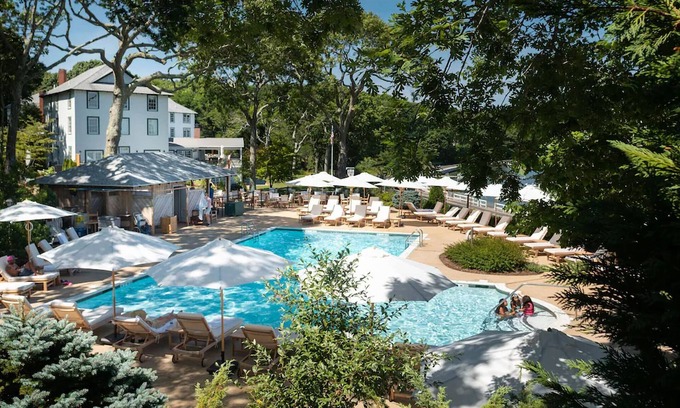 Shelter Island Heights House | Hillside Room at The Pridwin - Watersports Hub & Elegant Dining - Shelter Island