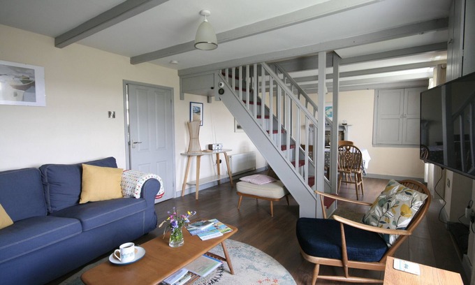 St Ives Cottage | Hillview - comfortable cottage, easy access to St Ives