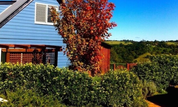 Maleny Cottage | Hillview Cottage - relax with the view