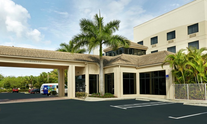 West Palm Beach Hotel | Hilton Garden Inn West Palm Beach Airport