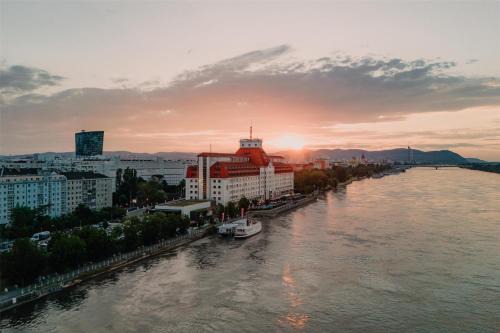 Vienna Hotel | Hilton Vienna Waterfront