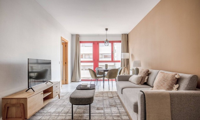 Diagonal Mar i el Front Maritim del Poblenou Apartment | Hip Diagonal Mar i El Front Marítim del Poblenou 2BR, by Blueground
