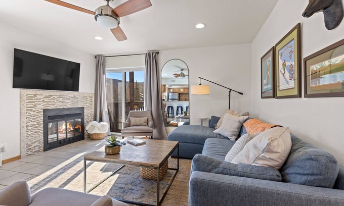 Frisco Condo | Hirvi Kota - Mountainside Corner Unit Condo