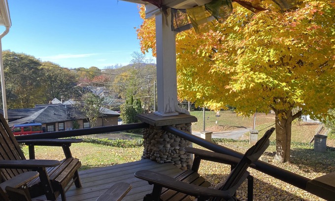 Marietta House | Historic and unique home on the hill, blocks away from the Marietta Square.