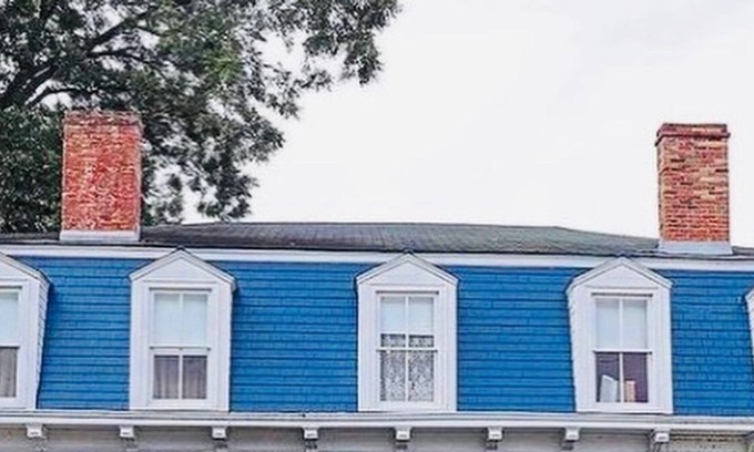 Ste Genevieve Apartment | Historic apartment in walking distance to cafes and boutiques!