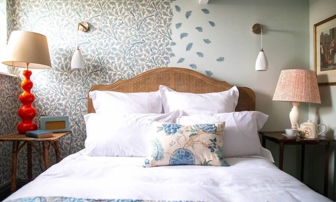 Scunthorpe Other | Historic Farm Cottage with Spa & Catering: up-to 7 guests