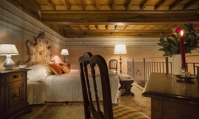 San Pietro in Bossolo Villa | Historic home in the heart of Chianti Villa Fillinelle suite Naldini