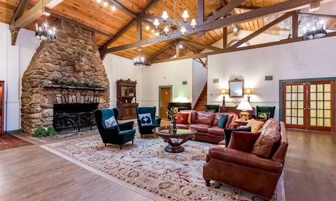 Keezletown Cabin | Historic Lodge Minutes from Massanutten Resort, JMU, Shenandoah National Park!