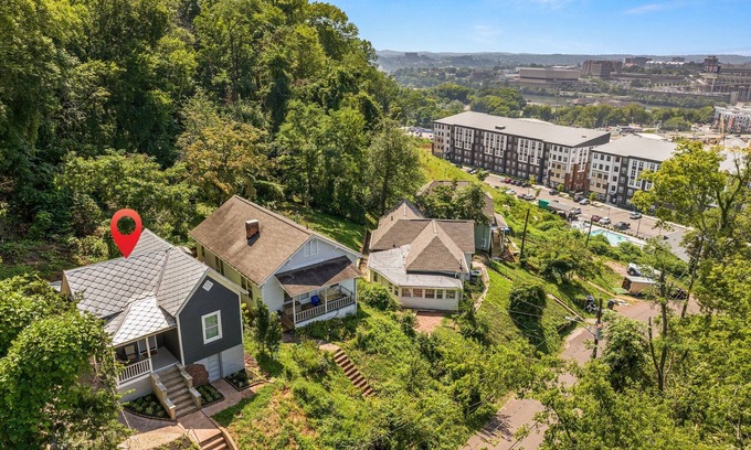 Knoxville House | Historic Renovated 2BD - Beautiful View of Downtown