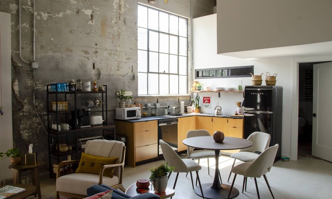 Rogers Apartment | Historic Rogers Milk Plant- Bike, Shop, & Eat
