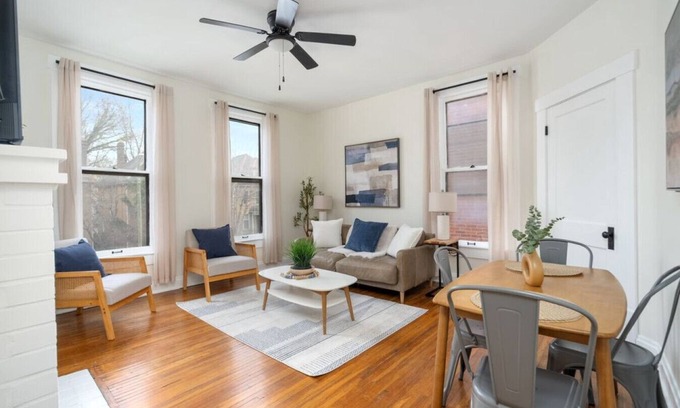 Victorian Village Apartment | Historic |Victorian Village | Free Parking | Steps to OSU