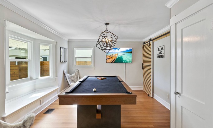 Lake Worth House | Historic Waterfront 3/2 With Yard & Soaking Tub