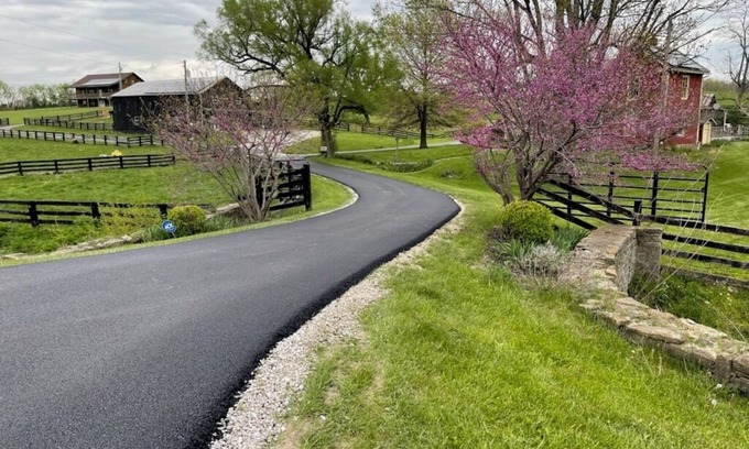 Moorefield Other | Historical 4-bedroom farmhouse in serene Sharpsburg with AC.