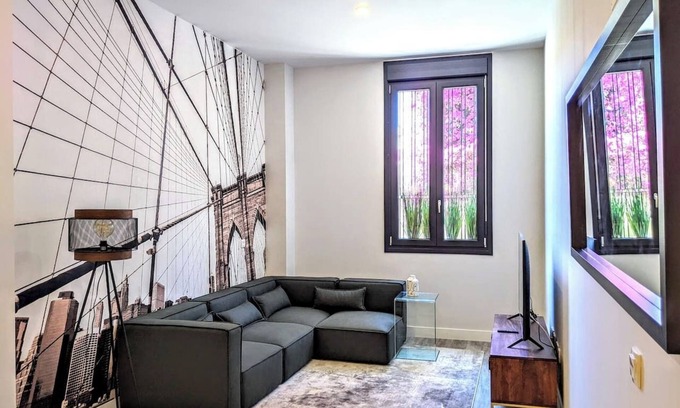 San Felipe Neri Apartment | Historical center with pool/garage/paddle tennis