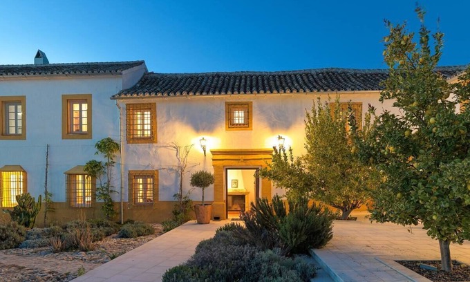 Antequera Villa | Historical Charming Cortijo, Antequera, exclusive