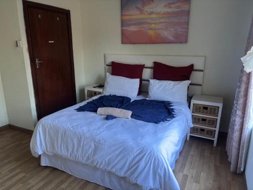 Margate Cabin | Hlalanathi Lodges - 25 North Drive Margate