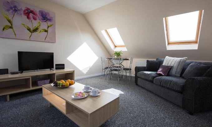 Blantyre Apartment | HLS - Blantyre Loft Apartment