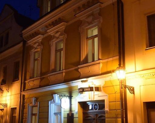 Hradec Kralove House | Hnízdo Snů