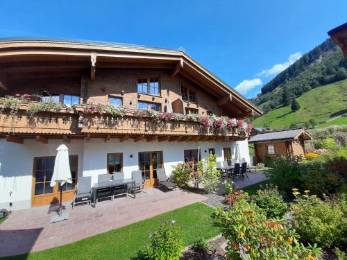Rauris Apartment | Hochalmbahnen Chalets Rauris 1-06 WE2 Maislaufeldweg 1g EG