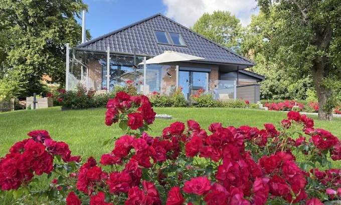 Eckwarden Apartment | Hochwertiges, ruhiges Ferienhaus „Elfriede“ im idyllischen Eckwarden, mit Sauna
