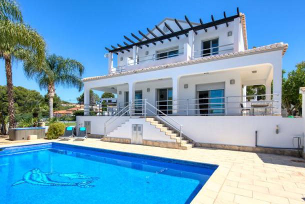 Urbanitzacio la Fustera Villa | Holiday home Fustera
