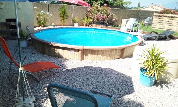 Saint-Saturnin-les-Avignon House | holiday villa 100 m2 private pool 7 kms Avignon