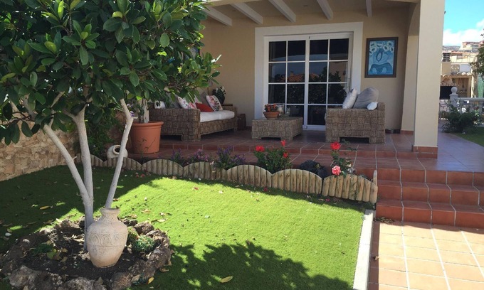 Caleta de Fuste House | Holiday house Castillo Caleta de Fuste for 1 - 7 persons with 3 bedrooms - Twin house