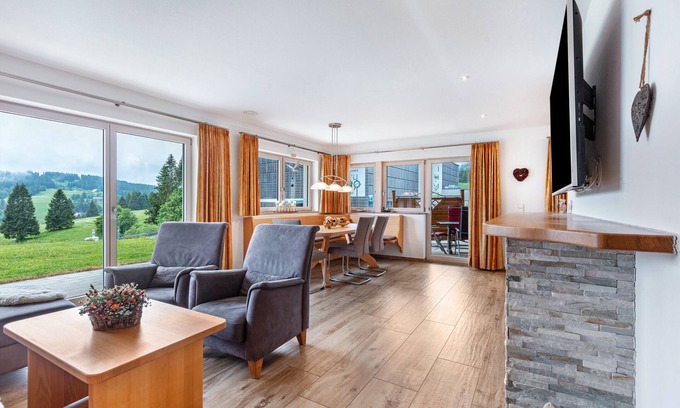 Feldberg Apartment | Holiday Apartment 'Type C1, 110sqm' with Mountain View, Private Terrace and Wi-Fi