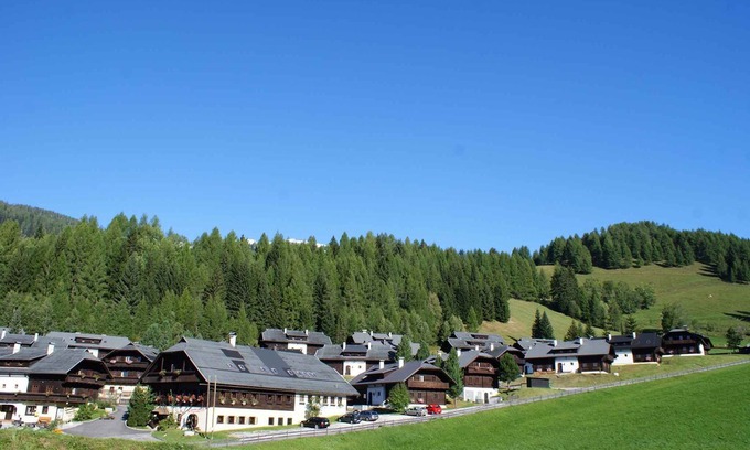 Bad Kleinkirchheim Apartment | Holiday apartment with wifi and parking