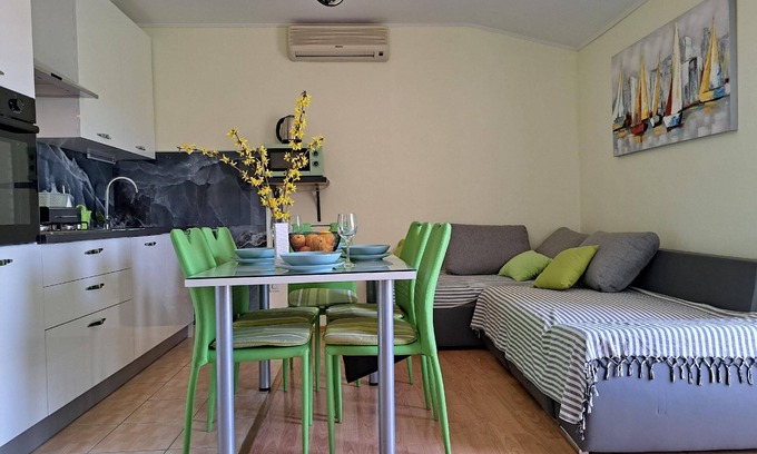 Kastel Stafilic Apartment | Holiday apartment Kaštel Štafilić for 1 - 5 persons with 2 bedrooms - Holiday apartment in one or mu