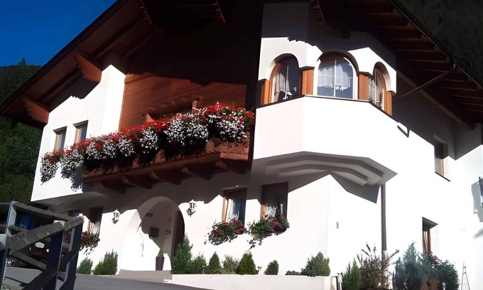 See Apartment | Holiday apartment Close to the ski lift with barbecue and internet