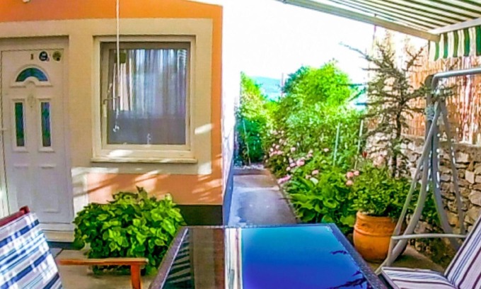 Kastel Sucurac Apartment | Holiday apartment Kaštel Sućurac for 1 - 6 persons with 2 bedrooms - Holiday apartment in one or mul
