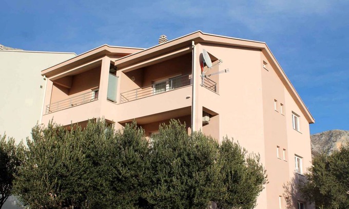 Gradac Apartment | Holiday apartment 100 m to the beach and with air conditioning