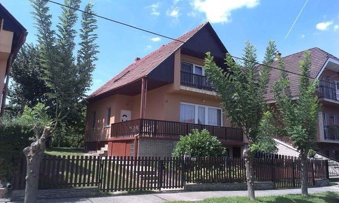 Balatonlelle Apartment | Holiday apartment 700 m from the sandy beach