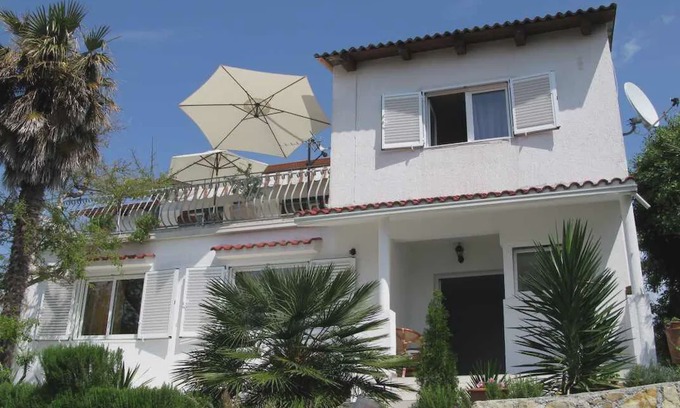 Rab Apartment | Holiday apartment Beautiful view of the harbor and old town