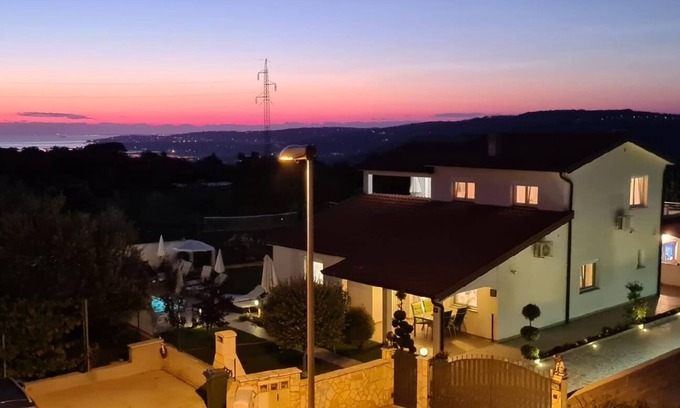 Kastel House | Holiday apartment Buje for 1 - 4 persons with 2 bedrooms - Holiday house