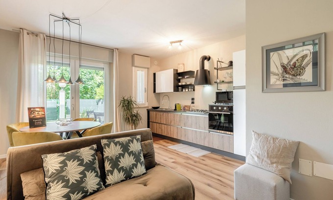 Lucca Apartment | Holiday Apartment "Casa Eva Lucca" with Private Garden and Wi-Fi