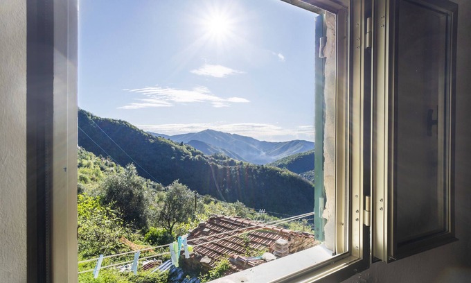 Badalucco Apartment | Holiday Apartment "House Of Silence" with Mountain View & Private Terrace