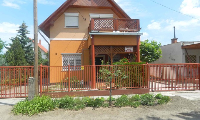 Cserkeszolo Apartment | Holiday apartment in a nice area